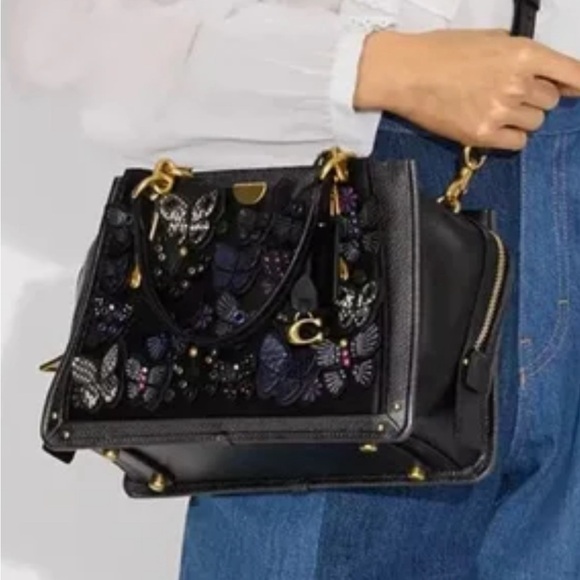 Coach butterfly handbag gently used - Picture 6 of 6